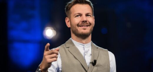 Ballando con le Stelle, spunta il nome di Alessandro Cattelan: trattativa in corso per il cast