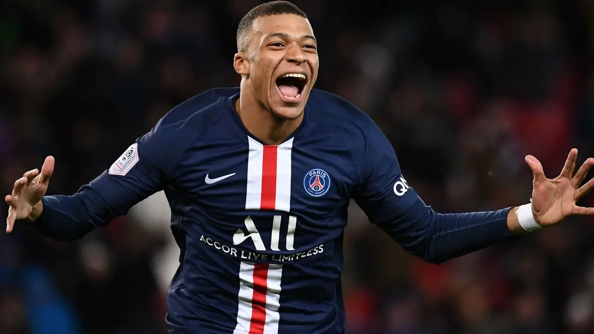 Kylian Mbappé, il mistero sulla vita privata: tutti parlano di Ester Expósito