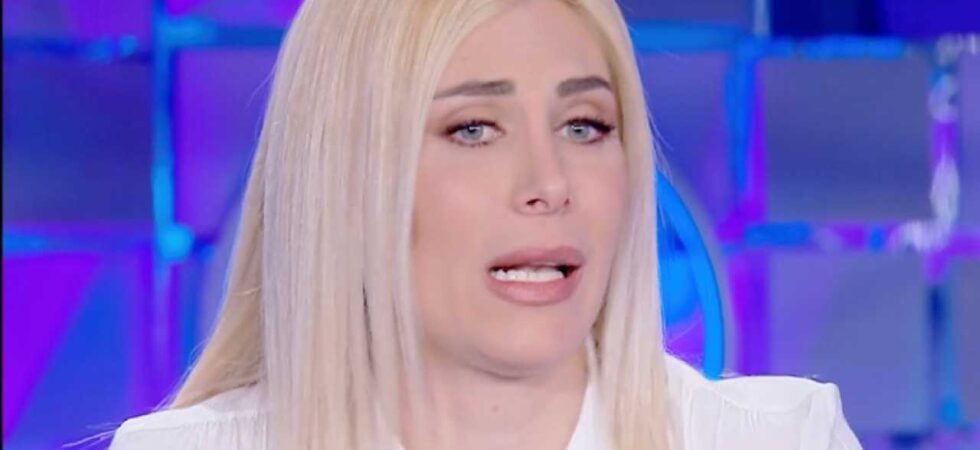 Paola Caruso torna single? «La felicità non è per tutti»