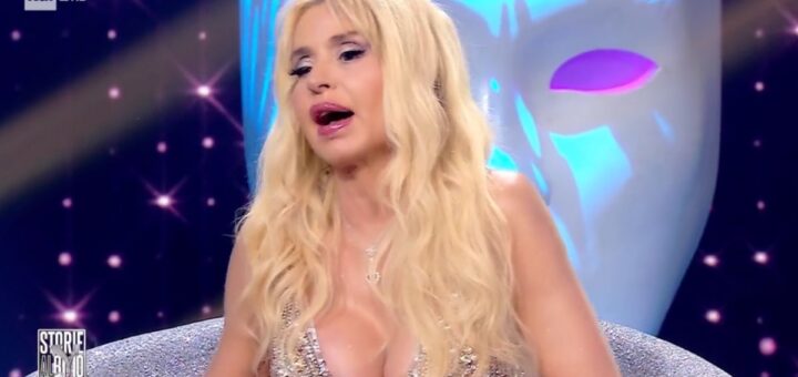 Valeria Marini rompe il silenzio: “La truffa a mia madre ha influenzato la mia vita”