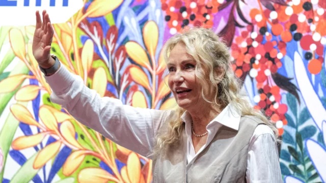 Licia Colò insultata sui social: perché siamo diventati così cattivi?