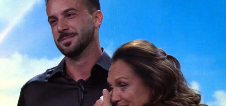 Andreas Muller al GF Vip, la promessa al fratello Daniel commuove: “Non sarà mai solo”