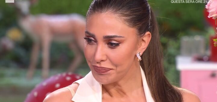 Belen Rodriguez denuncia Fabrizio Corona: “Dice eresie, mai confidata con lui”