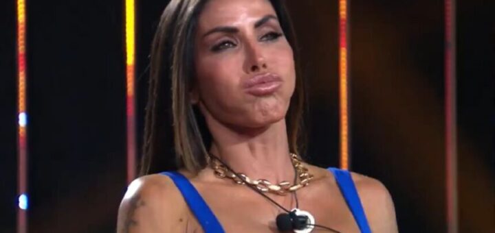 Guendalina Tavassi in lacrime al GF Vip: «Mi ha salvata»