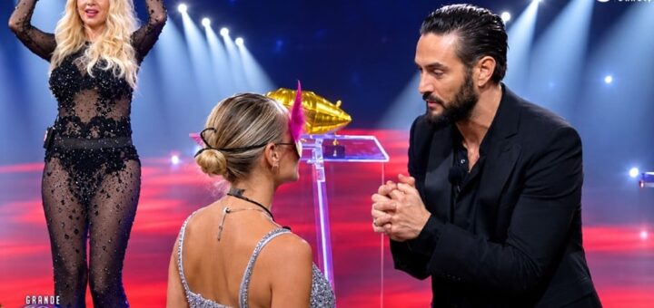 Alex Belli si inginocchia davanti a Giulia Provvedi: pace fatta?