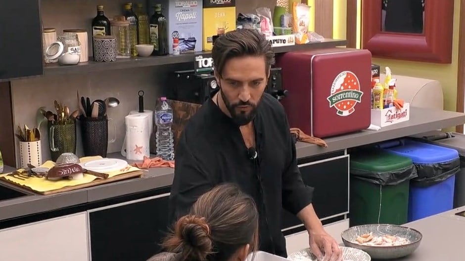 Grande Fratello Vip, Alex Belli attacca Marina La Rosa: «Non mi diverte più»