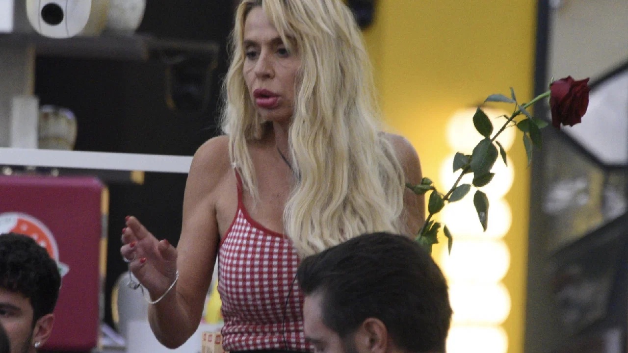 GF Vip, Valeria Marini si proclama musa di Giorgia: «Ha scritto una canzone per me»
